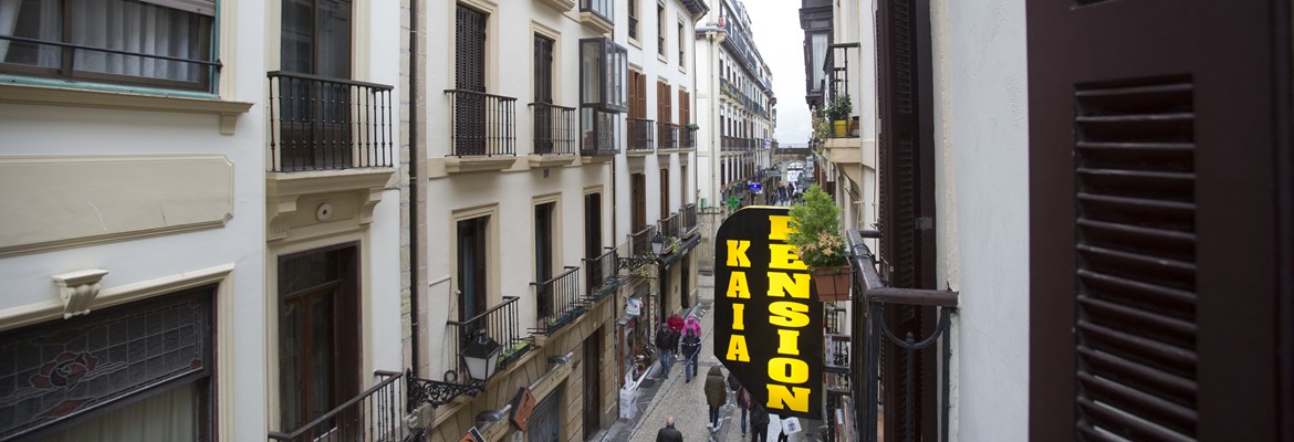 Pensión Kaia, cerca del aquarium y en la parte vieja de Donostia - San Sebastián.